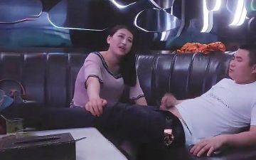 KTV的淫荡一夜小姐姐貌美温柔歌声中口个不停硬了连搞两次氛围满分欣赏价值高