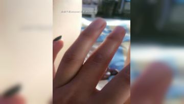 新婚不久的美娇娘老公不在家耐不住寂寞网上发骚，大奶子大屁股逼逼粉红水又多，自慰呻吟精彩不要错过