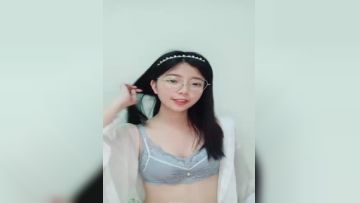 超重磅绝版资源！校花女神【一梦】早期下海珍贵录像~！✨✨✨--这颜值这身材这尺度，反差感极其强烈！_20220518_231400