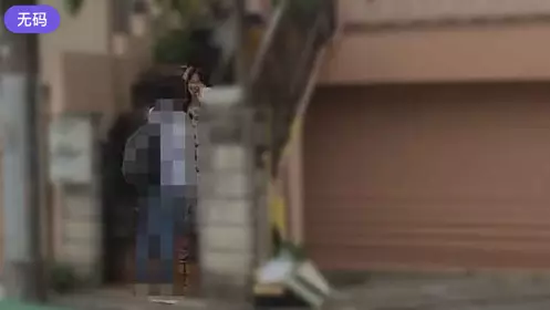 FC2-3010858 【个人】优しそうな旦那を尻目に、游ぶ金欲しさに融资を受ける美人チャラ妻他人棒に食らいつき