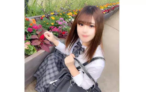 FC2-PPV-4042987 初撮影・颜出し！