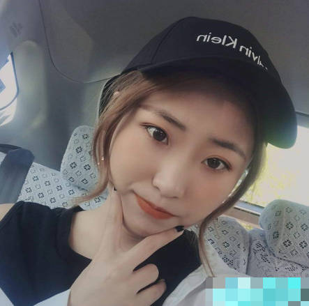 海角社区.绿帽男找代驾迷玩老婆李雨欣